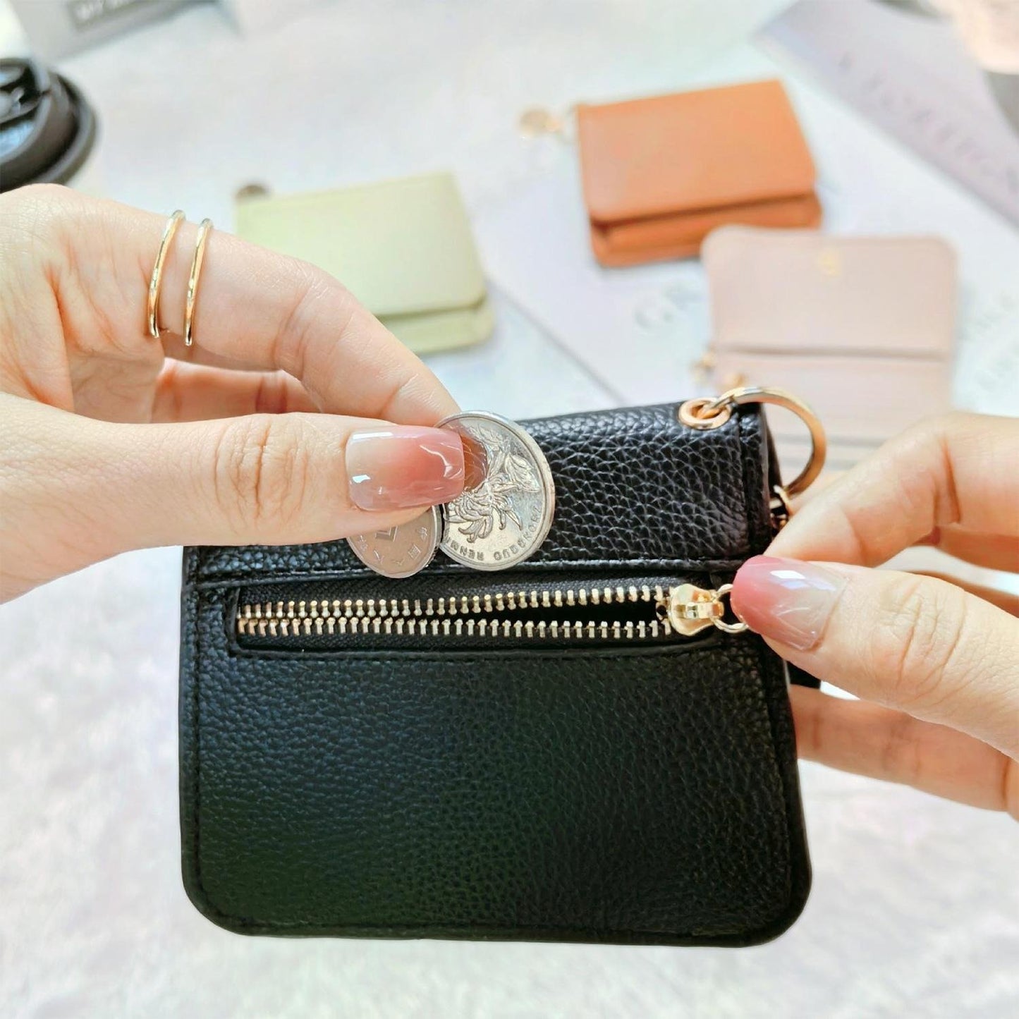🔥LAST DAY 49% OFF- RFID Short Wallets for Women – Fashionable Card Holder with Key Ring & Coin Purse