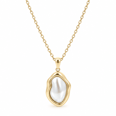 Aveline Pearl Necklace