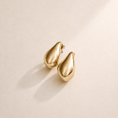 Saskia Stud Earrings